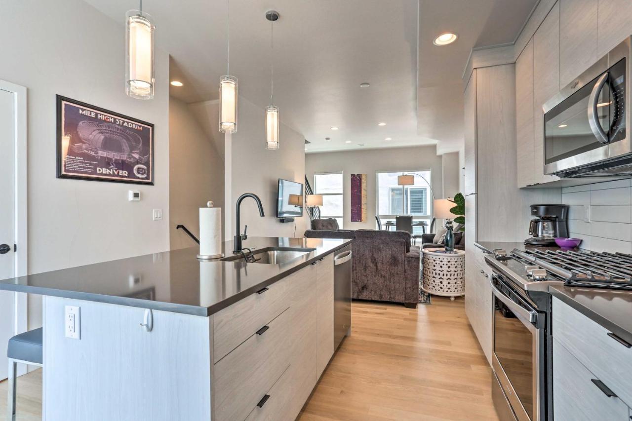 Trendy Denver Townhome - Walk To Mile High Stadium Extérieur photo