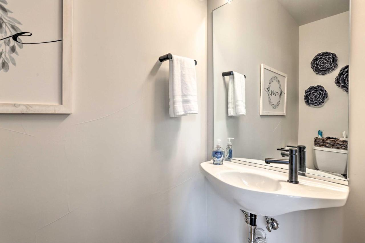 Trendy Denver Townhome - Walk To Mile High Stadium Extérieur photo